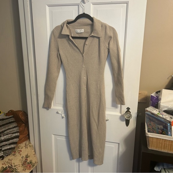 Abercrombie Fitch Long-sleeve Collared Sweater Dress Tan Size Small - Picture 1 of 5